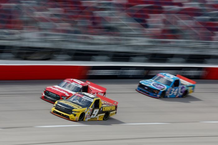 Grant Enfinger, CR7 Motorsports Chevrolet, Corey Heim, TRICON Garage Toyota