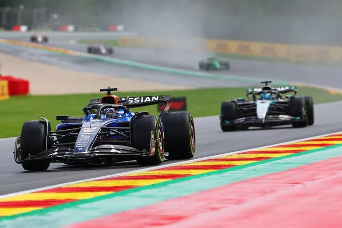 George Russell, Mercedes, Alexander Albon, Williams