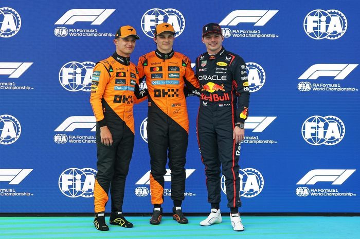 Oscar Piastri, McLaren, Lando Norris, McLaren, Max Verstappen, Red Bull Racing