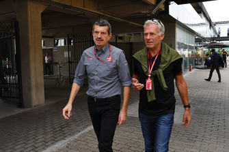 Guenther Steiner, Haas F1 Team Principal and Christian Danner