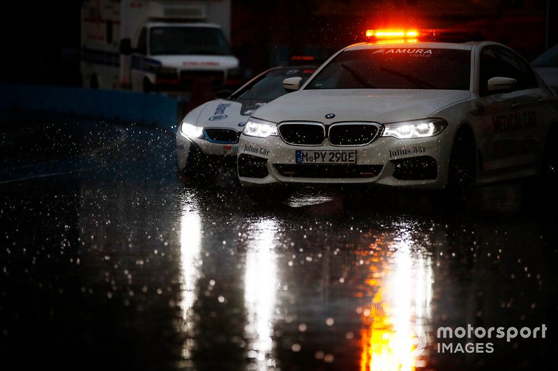 El auto médico antes del Qualcomm BMW i8 Safety car