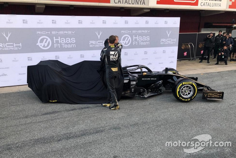 Kevin Magnussen, Haas F1 Team, Romain Grosjean, Haas F1 Team, onthullen de nieuwe Haas VF-19