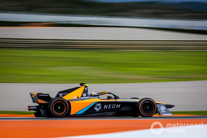 Jake Hughes, McLaren