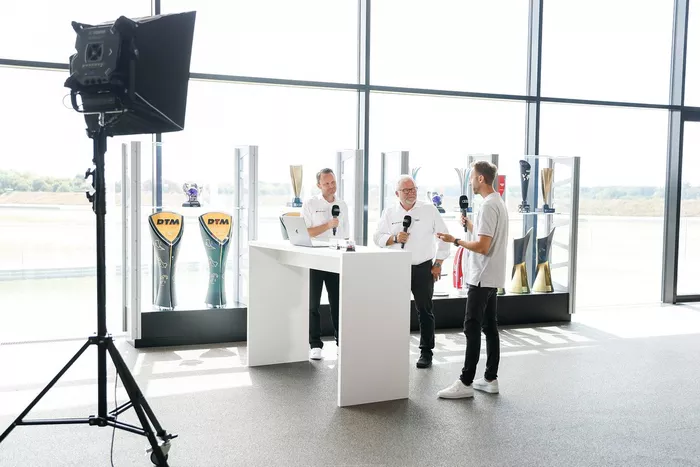 Rolf Michl, Chief Operating Officer Audi Sport racing, Stefan Moser, Head of Sports Com­mu­ni­ca­tions, René Rast