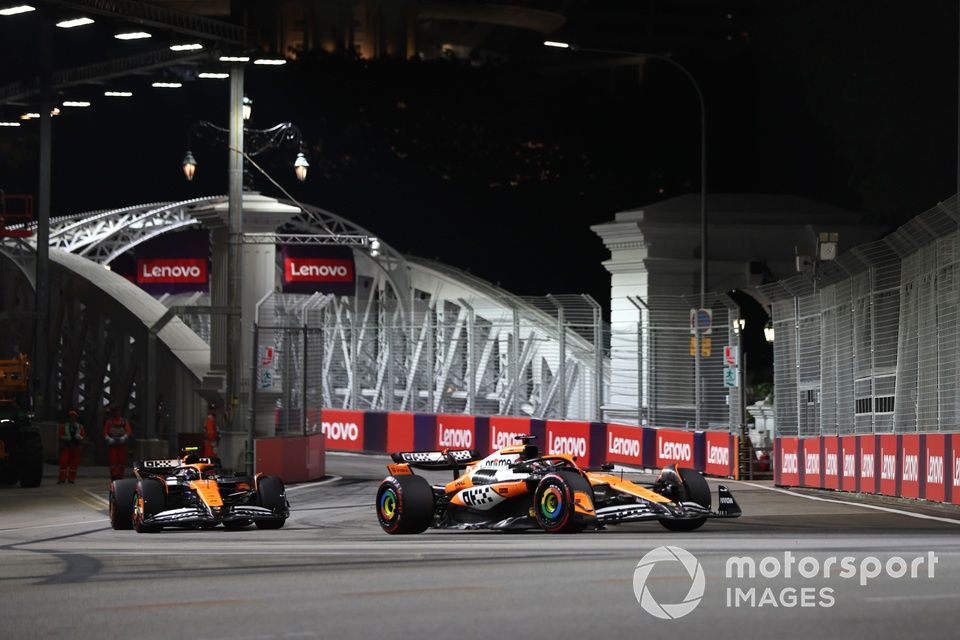 Oscar Piastri, McLaren MCL38, Lando Norris