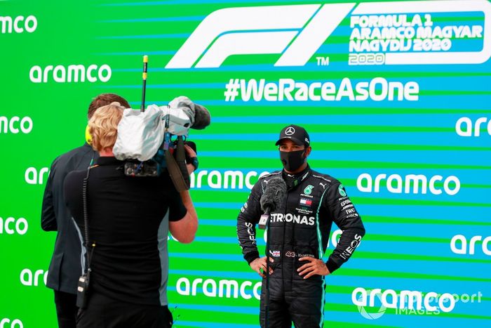 Ganador de la pole Lewis Hamilton, Mercedes F1