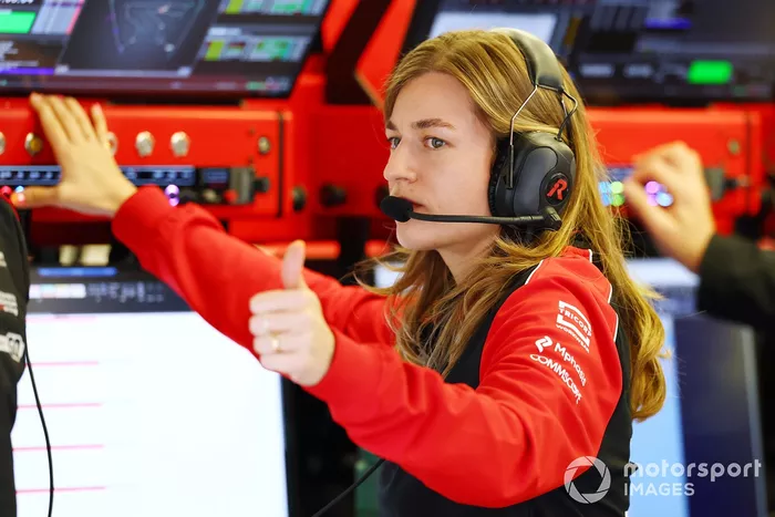 Laura Mueller, Haas F1 Race Engineer