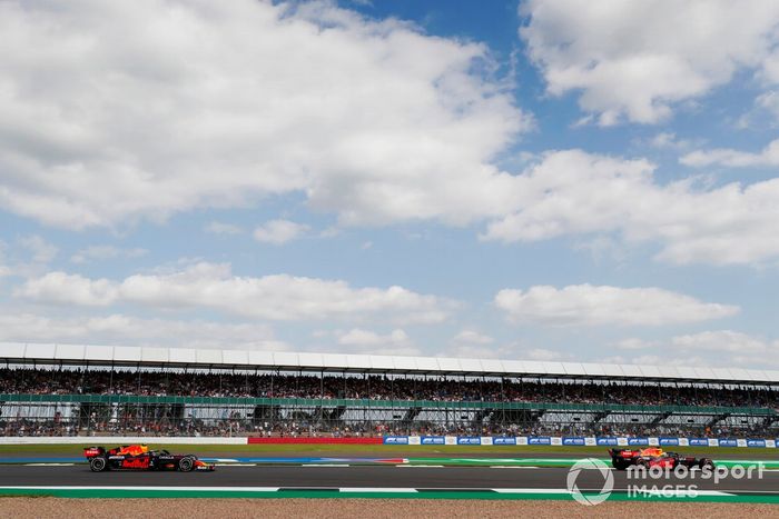 Max Verstappen, Red Bull Racing RB16B, Sergio Pérez, Red Bull Racing RB16B