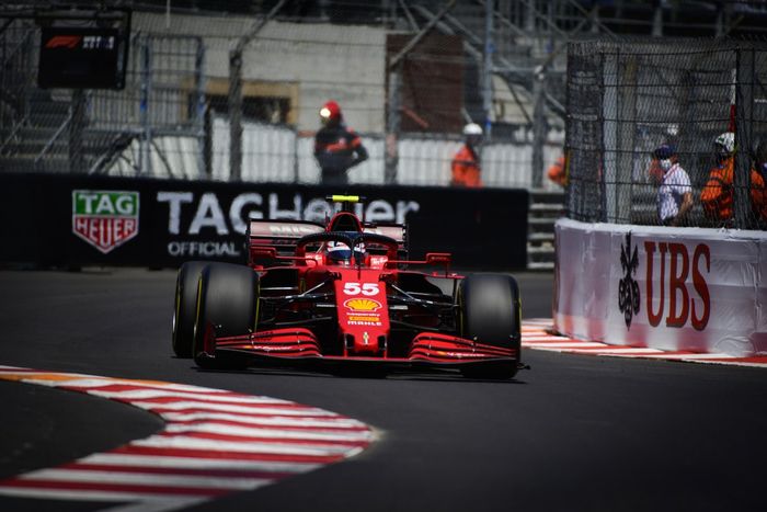 Carlos Sainz Jr., Ferrari SF21