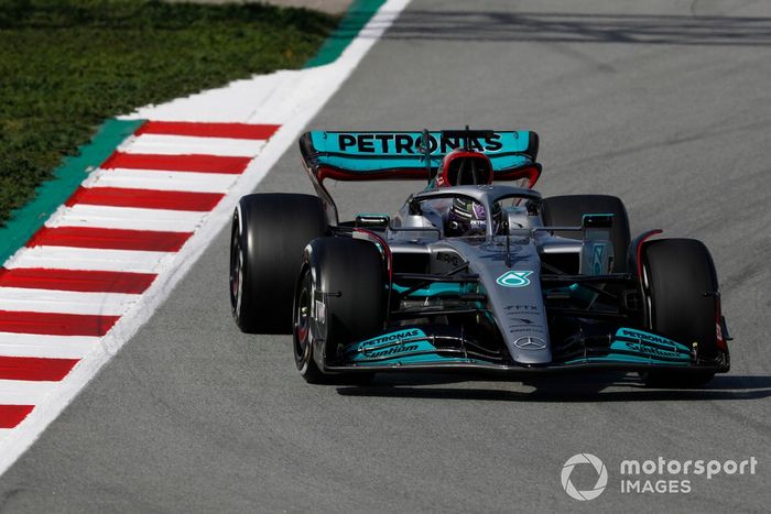 Lewis Hamilton, Mercedes W13