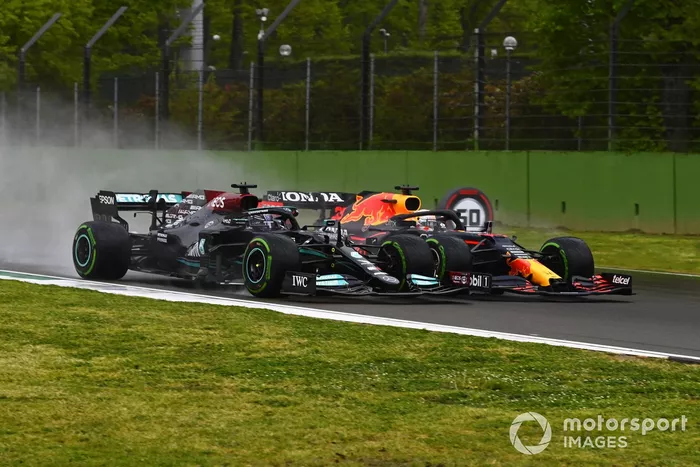 Lewis Hamilton, Mercedes W12, Max Verstappen, Red Bull Racing RB16B 