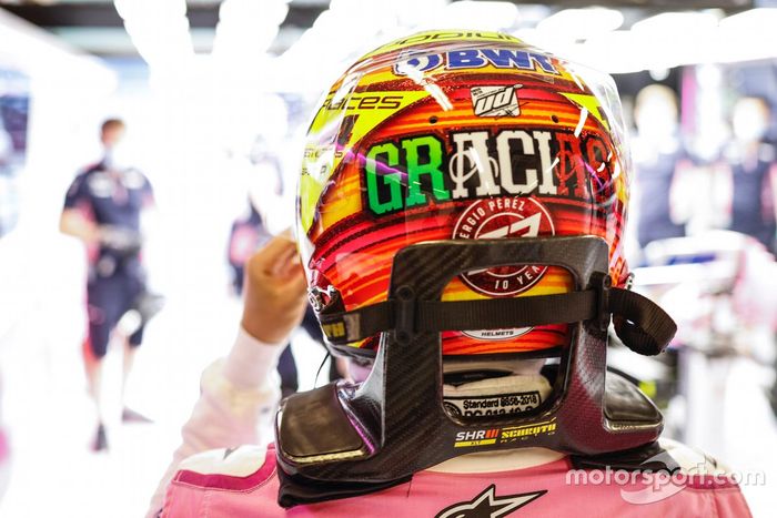 Sergio Pérez, Racing Point, utilizando un casco de edición especial