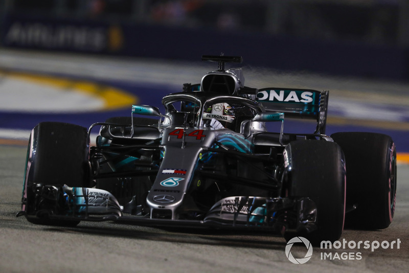 1: Lewis Hamilton, Mercedes AMG F1 W09 EQ Power+, 1:36.015