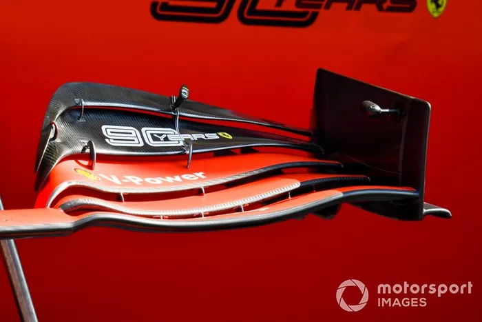 Ferrari SF90: Frontflügel