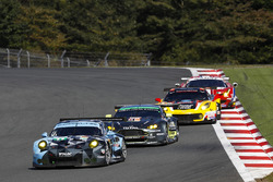 #77 Dempsey Proton Competition, Porsche 911 RSR: Richard Lietz, Michael Christensen, #98 Aston Marti