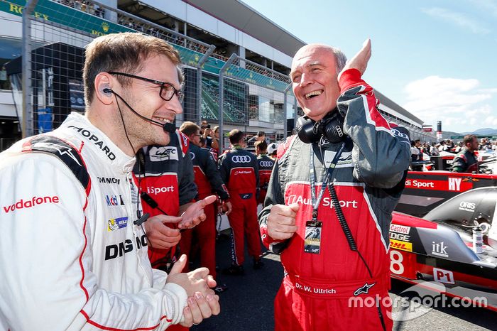 Andreas Seidl, jefe de equipo de Porsche Team y el Dr. Wolfgang Ullrich
