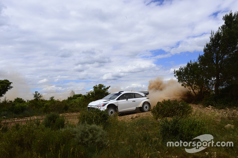 Test Hyundai i20 WRC 2017
