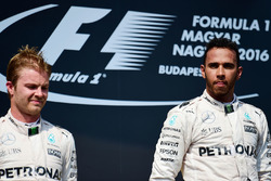 Podium: Sieger Lewis Hamilton, Mercedes AMG F1; 2. Nico Rosberg, Mercedes AMG F1