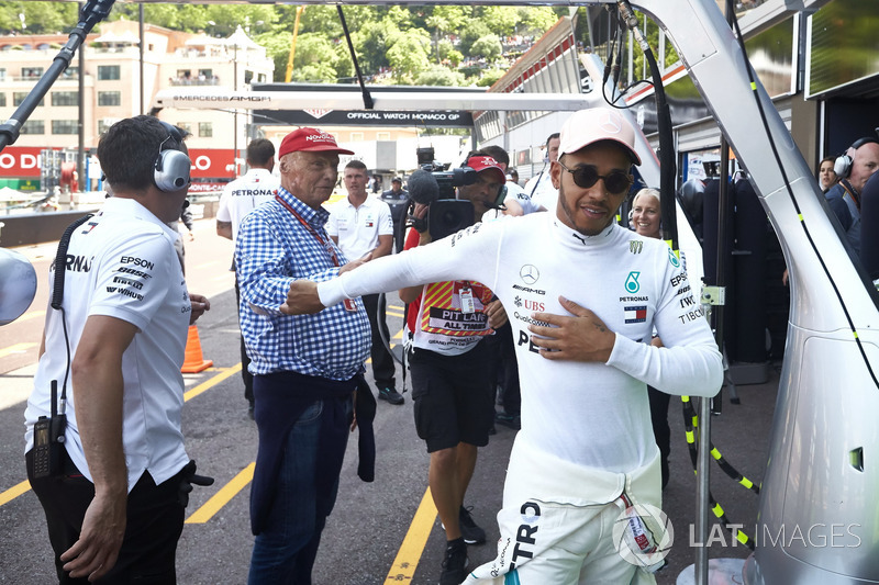 Lewis Hamilton, Mercedes AMG F1, avec Niki Lauda, président non exécutif, Mercedes AMG