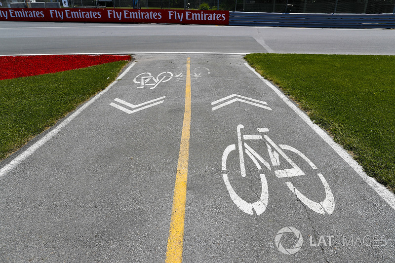 Circuit detail, including a cycle lane