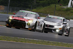 #99 Y's distraction GTNET GT-Rと#98 FLORAL CIVIC TCR