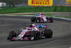 Sergio Perez, Force India VJM11, Esteban Ocon, Force India VJM11