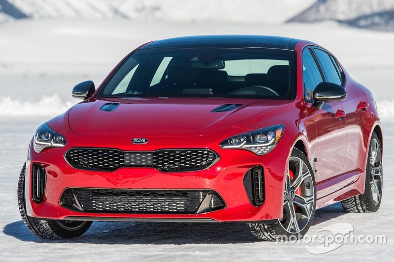 2018 Kia Stinger ice driving
