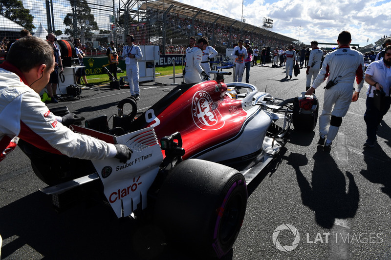 Marcus Ericsson, Sauber C37, in griglia