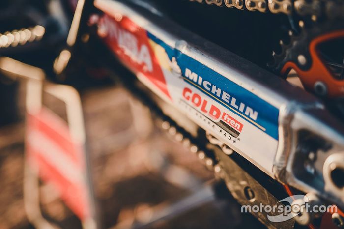 Logo de Michelin en el KTM 450 Rally, Himoinsa Racing Team