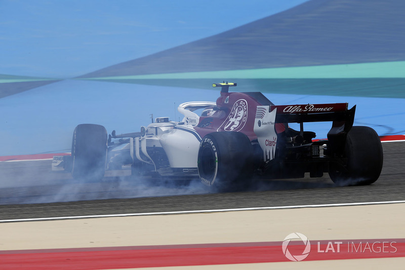 Charles Leclerc, Sauber C37 spins