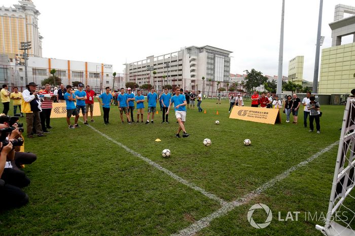 Ferdinand Habsburg, Carlin, Dallara Volkswagen