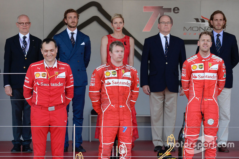 Podio: Sebastian Vettel, Ferrari,  Kimi Raikkonen, Ferrari, y Daniel Ricciardo, Red Bull Racing