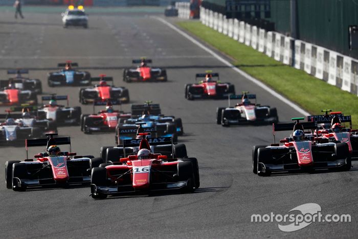 Joey Mawson, Arden International, por delante de Callum Ilott, ART Grand Prix y Jake Hughes, ART Grand Prix 