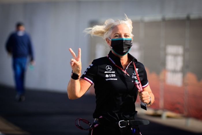 Angela Cullen, Mercedes