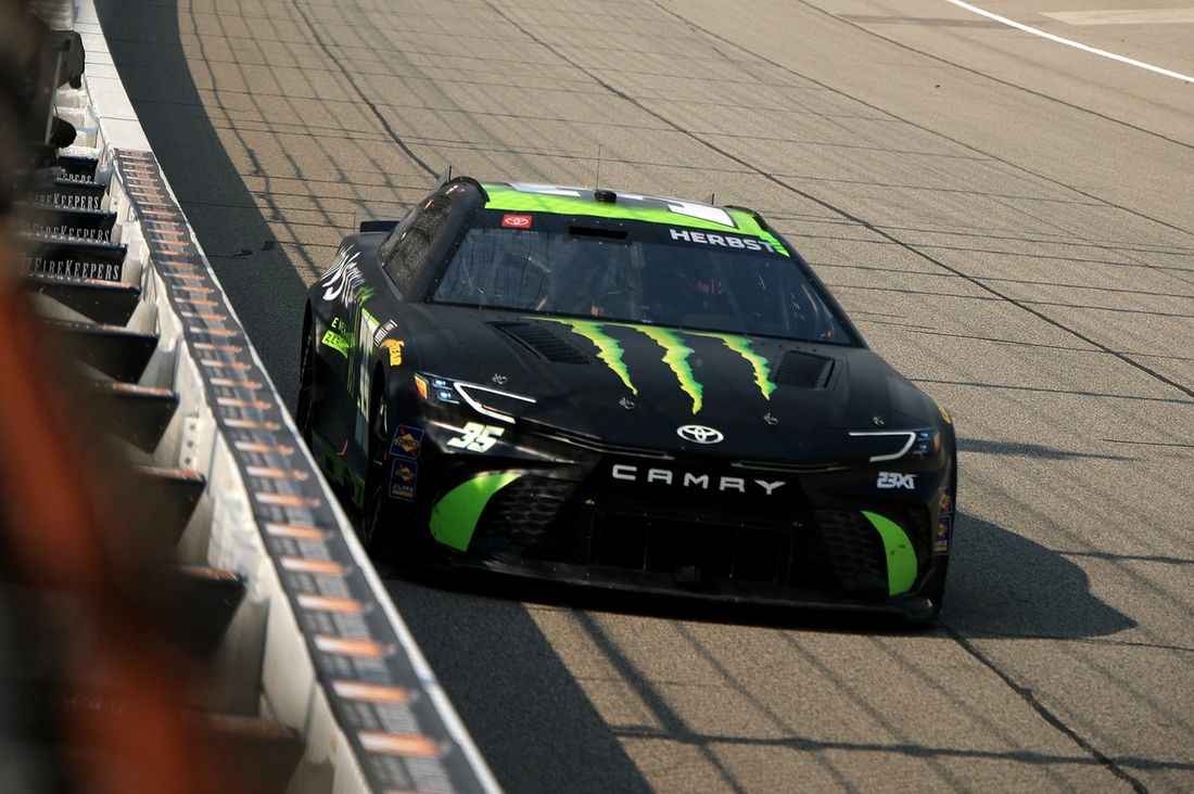 Riley Herbst, 23XI Racing Toyota