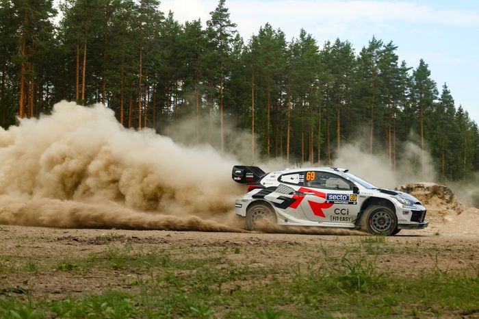 Калле Рованпера, Джонна Хальттунен, Toyota Gazoo Racing Wrt Toyota Gr Yaris Rally1