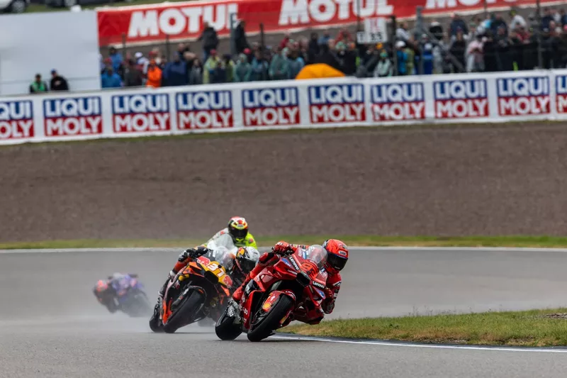 Marc Marquez, Ducati Team, Pedro Acosta, Red Bull KTM Factory Racing{nl}