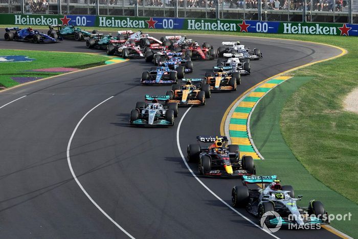 Lewis Hamilton, Mercedes W13, Sergio Perez, Red Bull Racing RB18, George Russell, Mercedes W13, Lando Norris, McLaren MCL36, Daniel Ricciardo, McLaren MCL36