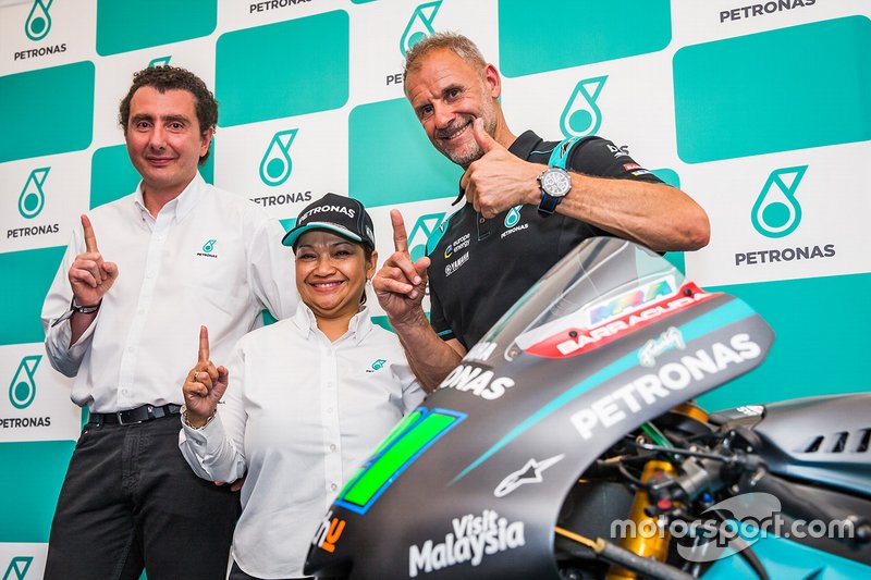 Noor Afiza Mohd Yusof, Dr Andrea Dolfi and Wilco Zeelenberg, Petronas Yamaha SRT Team Manager 