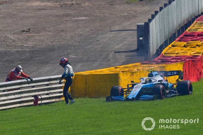 Robert Kubica, Williams Racing FW42, con problemas en el motor