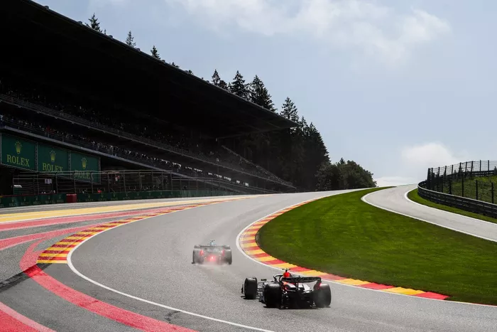 Pierre Gasly, Alpine A523, Sergio Perez, Red Bull Racing RB19