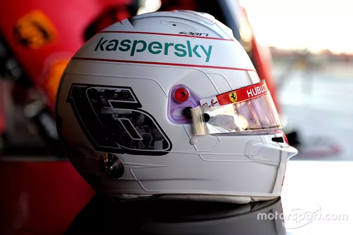 Casco de Charles Leclerc, Ferrari