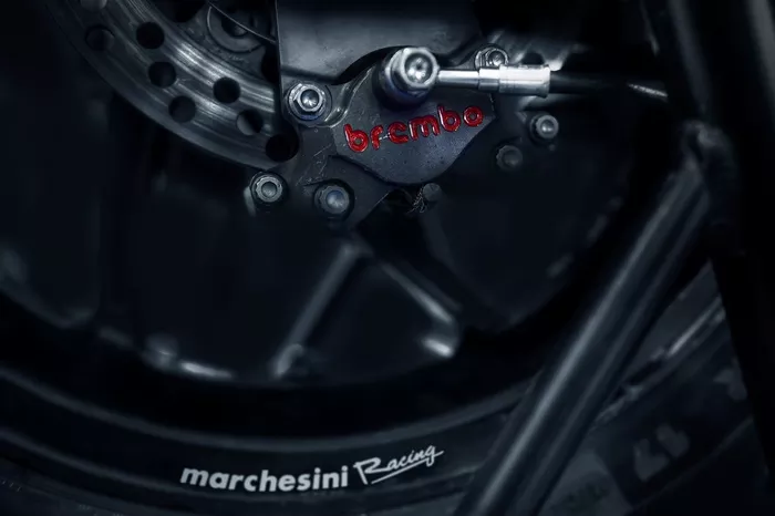 Detalle de los frenos Brembo de MotoGP