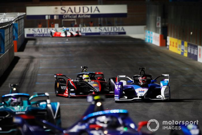 Maximilian Guenther, BMW I Andretti Motorsports, BMW iFE.21, lucha con Oliver Rowland, Nissan e.Dams, Nissan IMO2