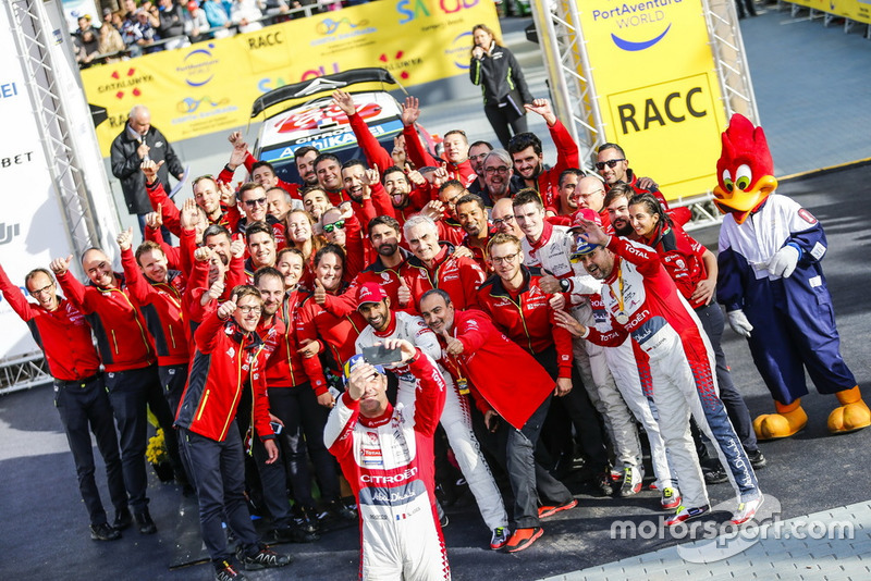 I vincitori Sébastien Loeb, Daniel Elena, Citroën World Rally Team Citroën C3 WRC con il team
