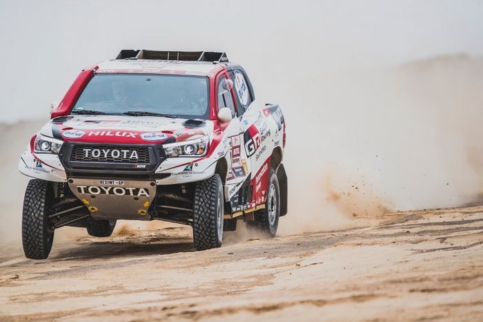 #301 Toyota Gazoo Racing Toyota Hilux: Nasser Al-Attiyah, Matthieu Baumel 