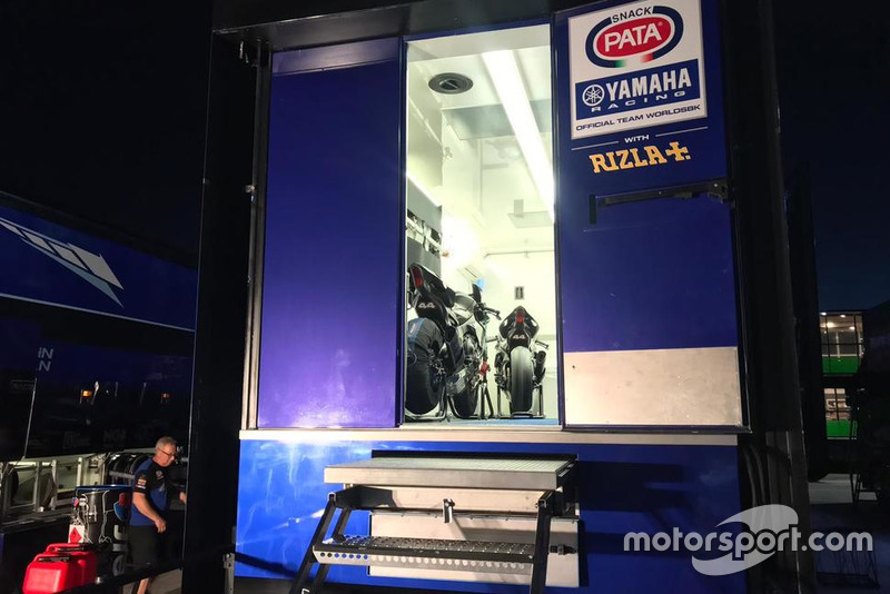 La Yamaha R1M que condujo Lewis Hamilton en Jerez: