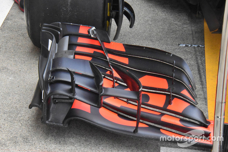 Daniel Ricciardo, Red Bull Racing RB14 front wing detail