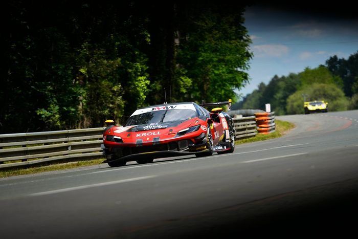 #66 JMW Motorsport Ferrari 296 LMGT3: Giacomo Petrobelli, Larry Ten Voorde, Salih Yoluc