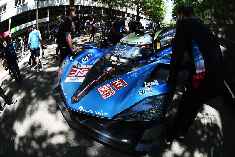 #36 Alpine Endurance Team Alpine A424